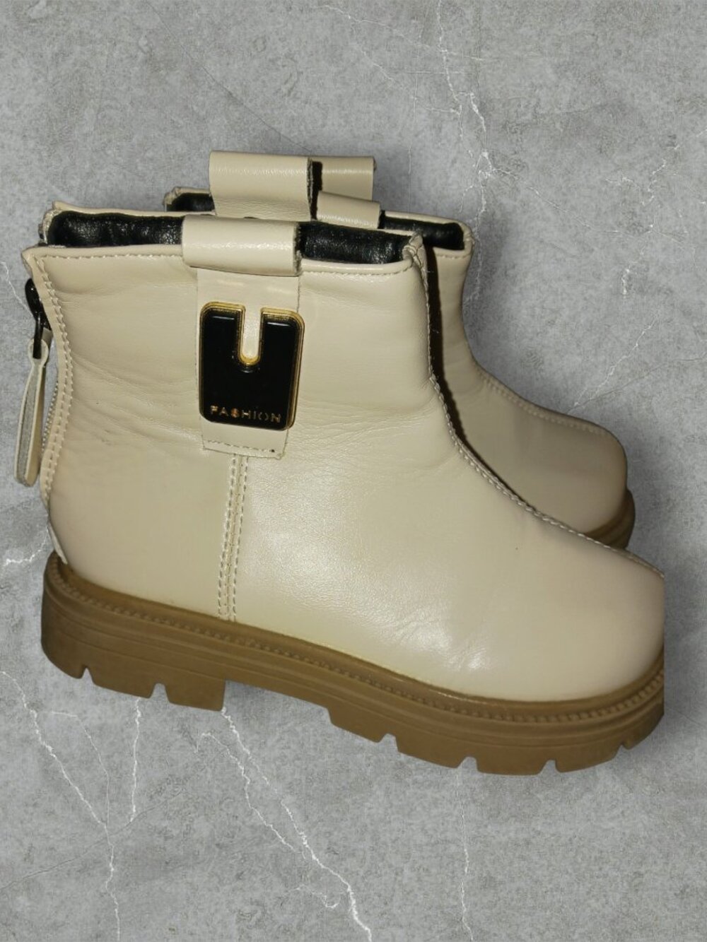 Girls Cream Chunky Lug Sole Ankle Boots Size 11 Kids Back Zip Fashion Boots